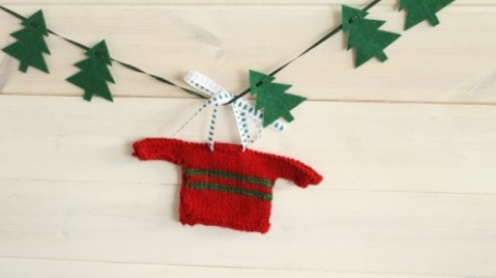 How to Knit a mini Christmas jumper
