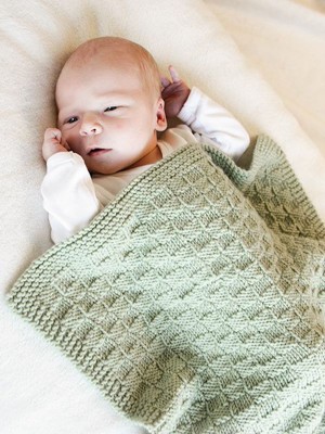 DROPS Little Things Babydecke - Deutschsprachige Anleitung										