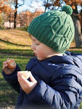 DROPS Green Bird Beanie für Kinder - Deutschsprachige Anleitung